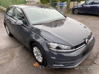 Volkswagen Golf 1.6 TDI 90 CV 5p. Trendline BlueMo usata San Lazzaro di Savena