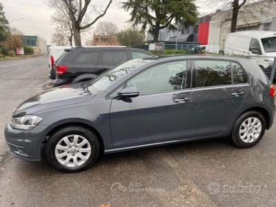 Volkswagen Golf 1.6 TDI 90 CV 5p. Trendline BlueMo usata San Lazzaro di Savena