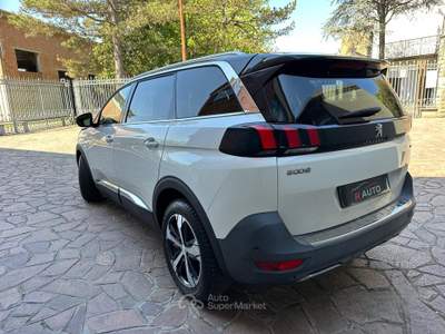 Peugeot 5008 S&S EAT6 GT Line 7 POSTI usata Pieve di Cento