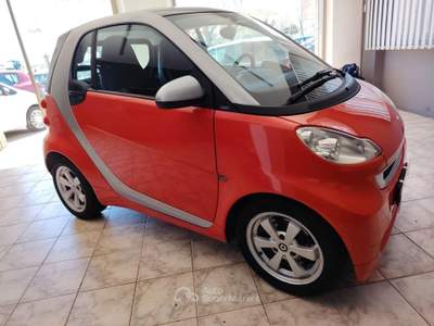 Smart ForTwo 40 kW coupé pure cdi usata POTENZA PICENA