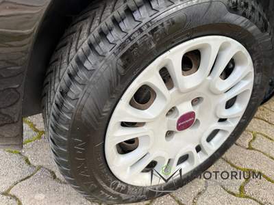 Fiat Panda 1.2 Lounge 69cv GPL Nero usata San Giorgio del Sannio