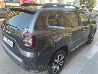 Dacia Duster 1.0 tce Journey UP Gpl 4x2 100cv (PROMO) Grigio usata Milano