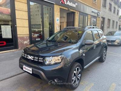 Dacia Duster 1.0 tce Journey UP Gpl 4x2 100cv (PROMO) Grigio usata Milano