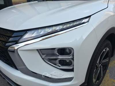 Mitsubishi Eclipse Cross 2.4 phev Instyle s-awc (PROMO) Bianco usata Milano