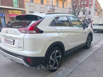 Mitsubishi Eclipse Cross 2.4 phev Instyle s-awc (PROMO) Bianco usata Milano