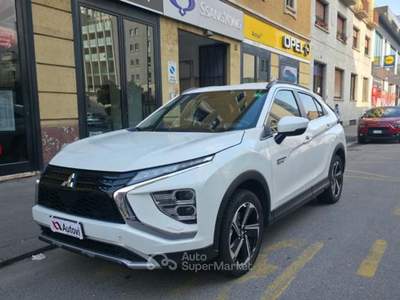 Mitsubishi Eclipse Cross 2.4 phev Instyle s-awc (PROMO) Bianco usata Milano