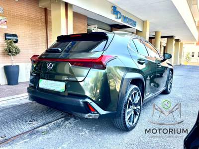 Lexus UX 250h 2.0 Executive 4wd cvt my20 Verde usata Roma