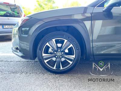 Lexus UX 250h 2.0 Executive 4wd cvt my20 Verde usata Roma