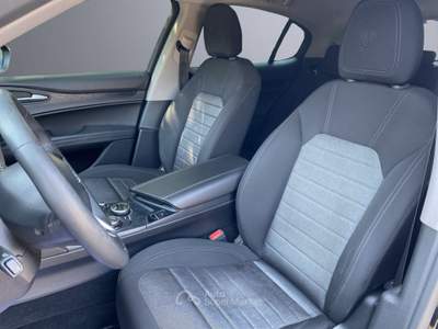 Alfa Romeo Stelvio 2.2 160 cv *Sport Tech *Rwd *Gomme 4 stagioni Nero usata Biassono