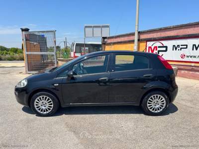 Fiat Punto PUNTO STREET 1.2 69CV Nero usata Bari