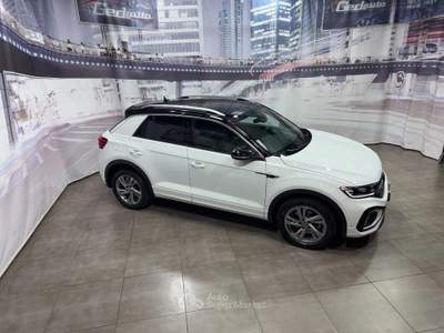 Volkswagen T-Roc SCR 150 CV DSG R-Line P usata CASAGIOVE