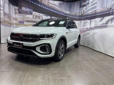 Volkswagen T-Roc SCR 150 CV DSG R-Line P usata CASAGIOVE