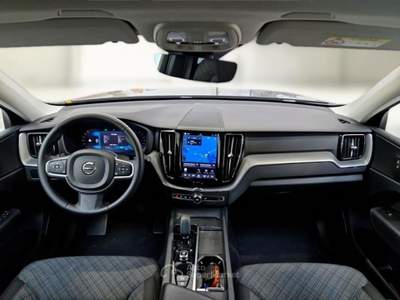 Volvo XC60 VOLVO XC60 B4 D AUTOMATICO CORE SUV usata Casei Gerola