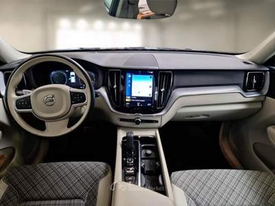 Volvo XC60 VOLVO XC60 B4 D AWD GEARTR. BUSINESS PLUS SUV usata Casei Gerola