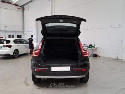 Volvo XC40 VOLVO XC40 T3 AUTOMATICO MOMENTUM PRO SUV usata Casei Gerola