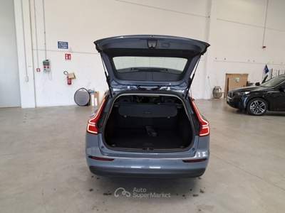 Volvo V60 VOLVO V60 B4 D AUTOM. ESSENTIAL STATION WAGON usata Casei Gerola