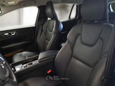 Volvo V60 VOLVO V60 B4 D AUTOM. ESSENTIAL STATION WAGON usata Casei Gerola