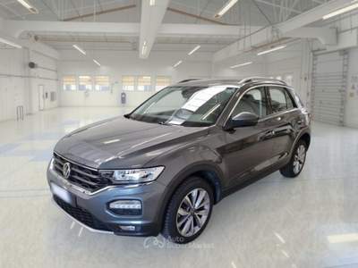 Volkswagen T-Roc VOLKSWAGEN T-ROC 1.5 TSI ACT BUSINESS SUV usata Casei Gerola