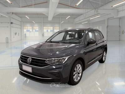 Volkswagen Tiguan VOLKSWAGEN TIGUAN 2.0 TDI SCR 90KW LIFE SUV usata Casei Gerola