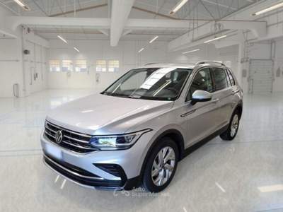 Volkswagen Tiguan VOLKSWAGEN TIGUAN 1.5 TSI ACT ELEGANCE DSG SUV usata Casei Gerola