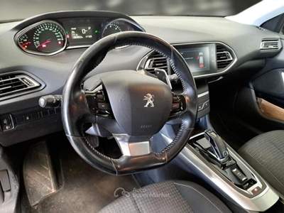 Peugeot 308 PEUGEOT 308 SW BUSINESS BLUEHDI 130 EAT8 SES AUT. STATION WAGON usata Casei Gerola