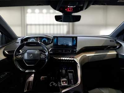 Peugeot 3008 PEUGEOT 3008 HYBRID 181 E-EAT8 GT AUT. SUV usata Roma