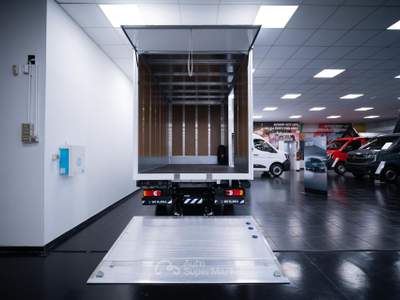Renault Master PRONTA CONSEGNA !!!  BOXATO CON SPONDA E PORTA LATERALE  4225X2200 H2325 Bianco usata Torino