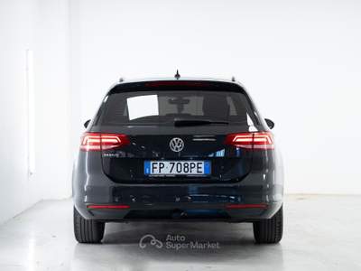 Volkswagen Passat Variant 2.0 TDi Executive 150CV Grigio usata Torino