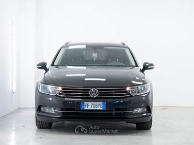 Volkswagen Passat Variant 2.0 TDi Executive 150CV Grigio usata Torino