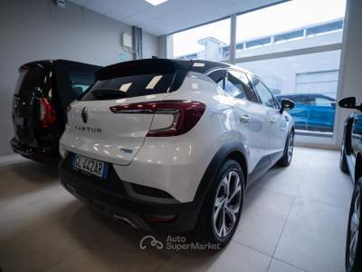 Renault Captur 1.6 E-Tech hybrid RS Line 145cv auto Bianco usata Torino
