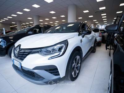 Renault Captur 1.6 E-Tech hybrid RS Line 145cv auto Bianco usata Torino