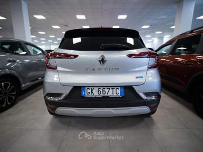 Renault Captur 1.6 E-Tech phev Intens 160cv auto my21 Grigio usata Torino