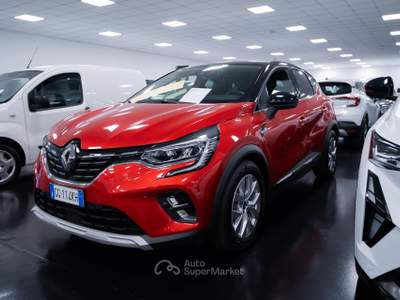 Renault Captur 1.6 E-Tech hybrid Intens 145cv auto Rosso usata Torino Renault Captur 1.6 E-Tech hybrid Intens 145cv auto Rosso usata Torino