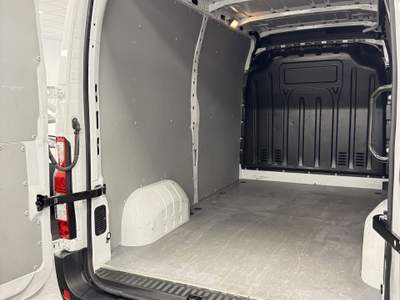 Renault Master MASTER IV 35 FWD T35 2.3 dci 135cv L2H2 Ice CON PIANALE E PANNELLATURA COMPLETA Bianco usata Torino