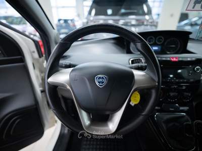 Lancia Ypsilon 1.2 8v Silver s&s 69cv E6 Bianco usata Torino
