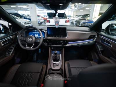 Nissan Qashqai NEW TEKNA MHYB 140CV MT 2WD Nero usata Torino