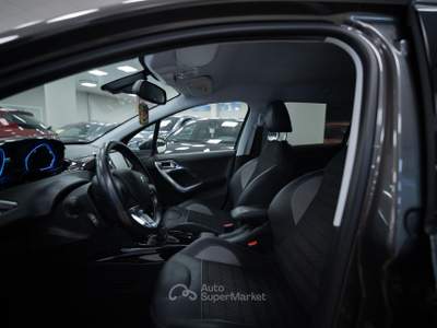 Peugeot 2008 1.5 bluehdi Allure s&s 100cv 5marce Grigio usata Torino