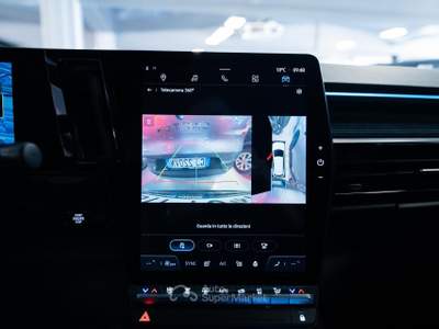Renault Austral 2023 1.2 E-Tech full hybrid Iconic Esprit Alpine 200cv auto usata Torino