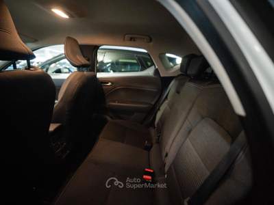 Renault Captur 1.6 E-Tech hybrid Zen 145cv auto Bianco usata Torino