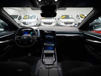 Renault Rafale 1.2 e-Tech Full Hybrid Esprit Alpine 200CV Bianco usata Torino