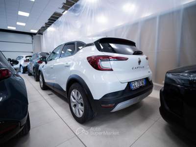 Renault Captur 1.6 E-Tech hybrid Zen 145cv auto Bianco usata Torino