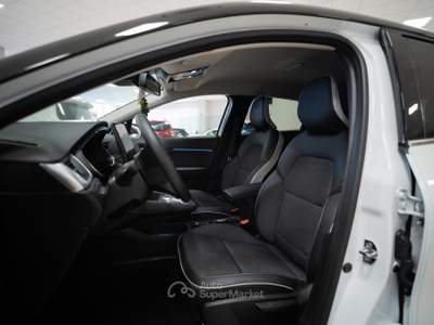 Renault Captur 1.6 E-Tech phev Intens 160 CV Bianco usata Torino
