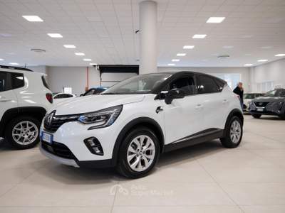 Renault Captur 1.6 E-Tech phev Intens 160 CV Bianco usata Torino