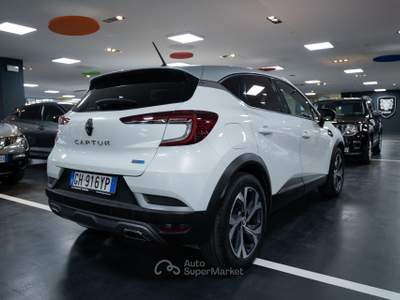 Renault Captur 1.6 E-Tech hybrid RS Line 145cv auto Bianco usata Torino