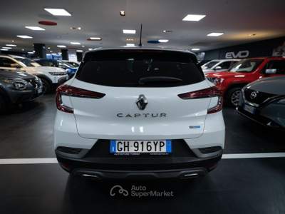 Renault Captur 1.6 E-Tech hybrid RS Line 145cv auto Bianco usata Torino