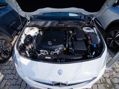 Mercedes-Benz CLA X117 Shooting Brake 200 d Sport a Bianco usata Torino