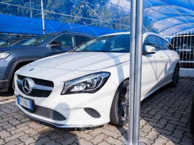 Mercedes-Benz CLA X117 Shooting Brake 200 d Sport a Bianco usata Torino