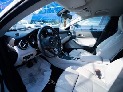 Mercedes-Benz CLA X117 Shooting Brake 200 d Sport a Bianco usata Torino