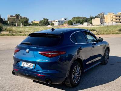 Alfa Romeo Stelvio 12Mesi di garanzia Premium inclusa Blu/Azzurro usata Ostuni