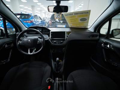 Peugeot 208 5p 1.2 puretech Allure gpl 82cv Bianco usata Torino
